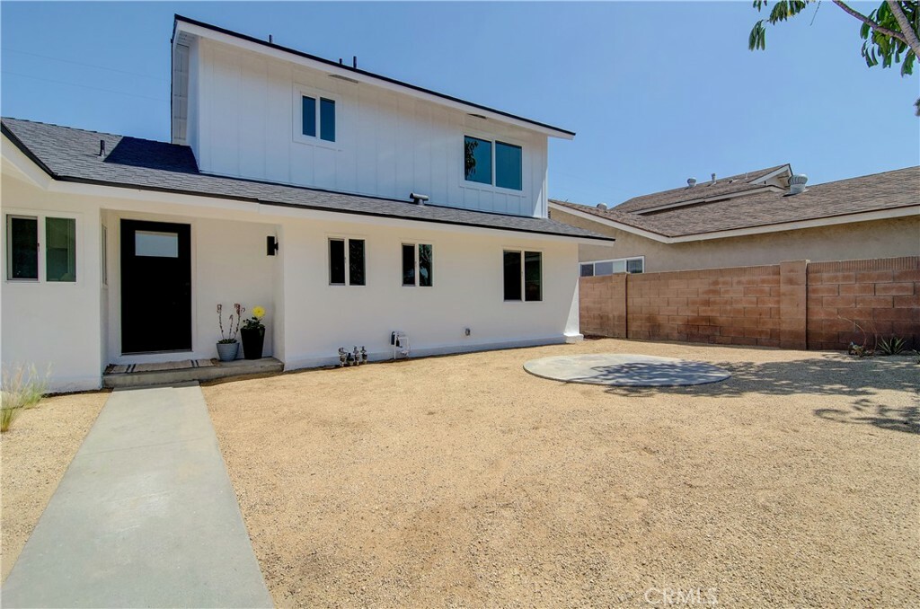 Property Photo: 1231 W Walnut Avenue CA 92868