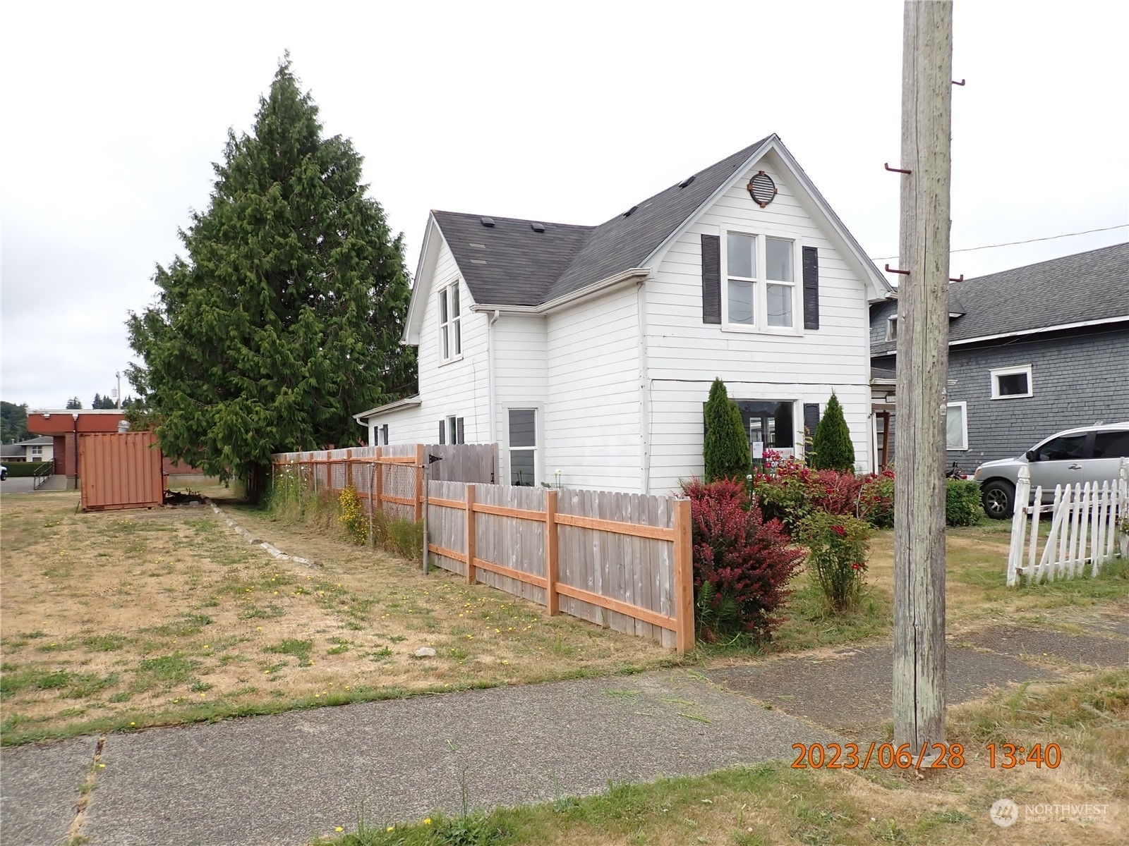 Property Photo:  616 3rd Street  WA 98550 