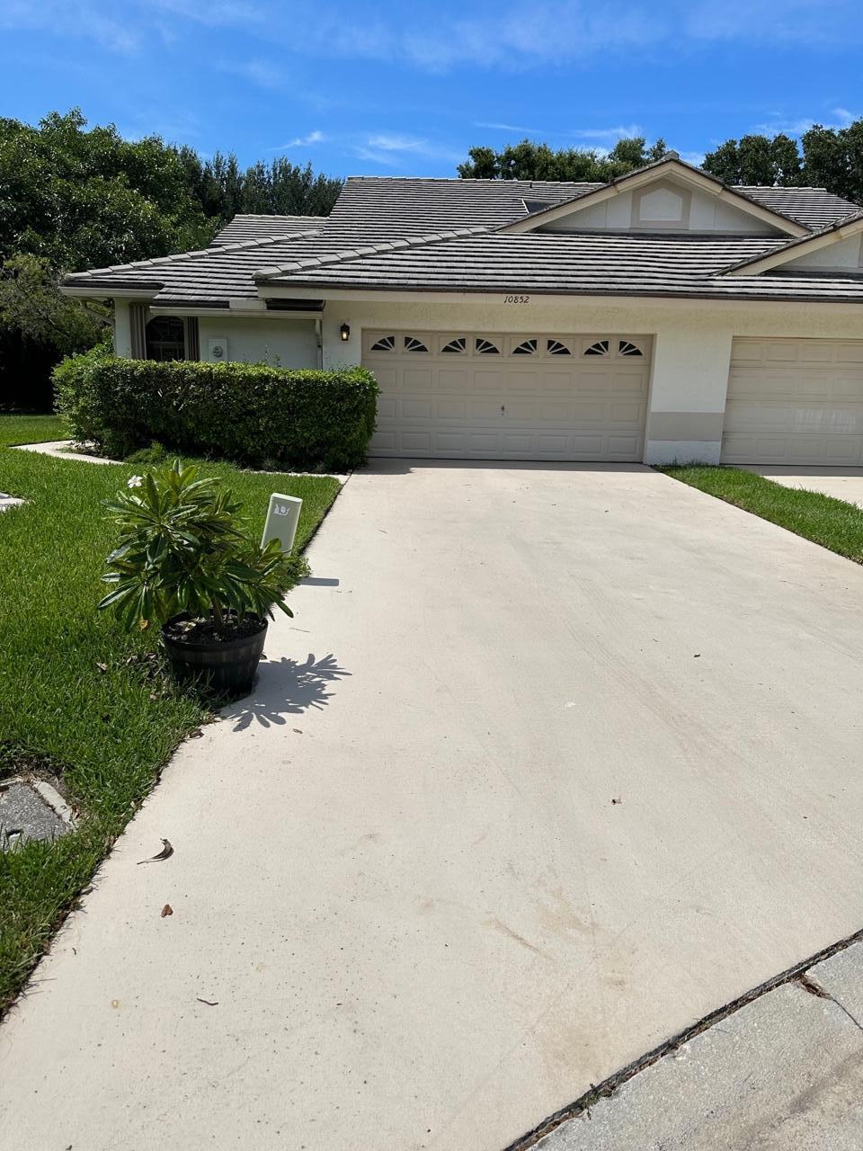 Property Photo:  10852 Stafford Circle N  FL 33436 