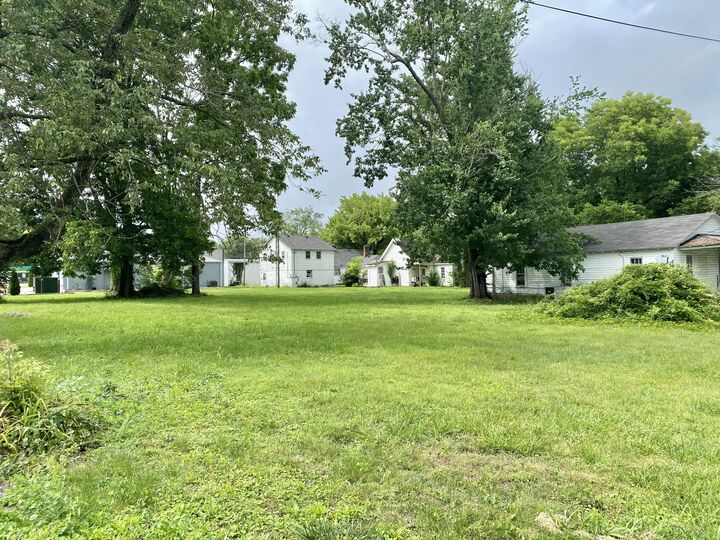 Property Photo: 112 S Anderson St TN 37388