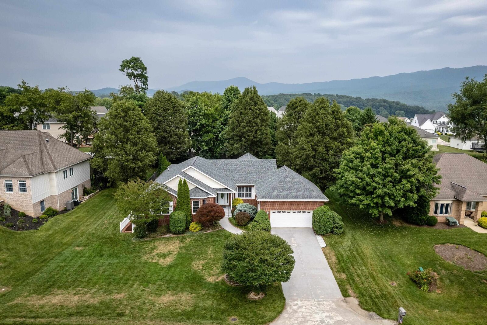 House for sale in Penn Laird 350 Confederacy Dr, Penn Laird, VA 22846