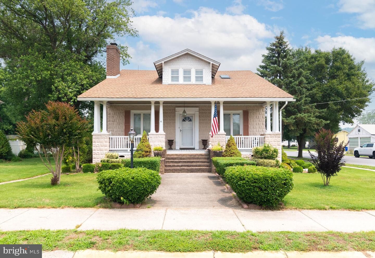 Property Photo:  6 E Center Street  DE 19952 