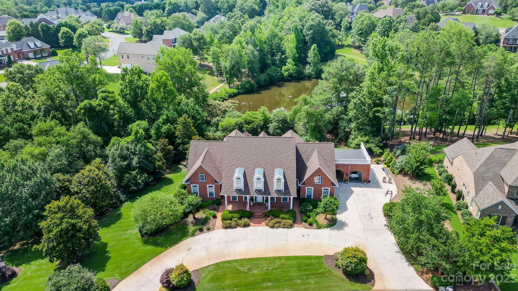 Property Photo: 907 Maple Hill Lane SC 29732