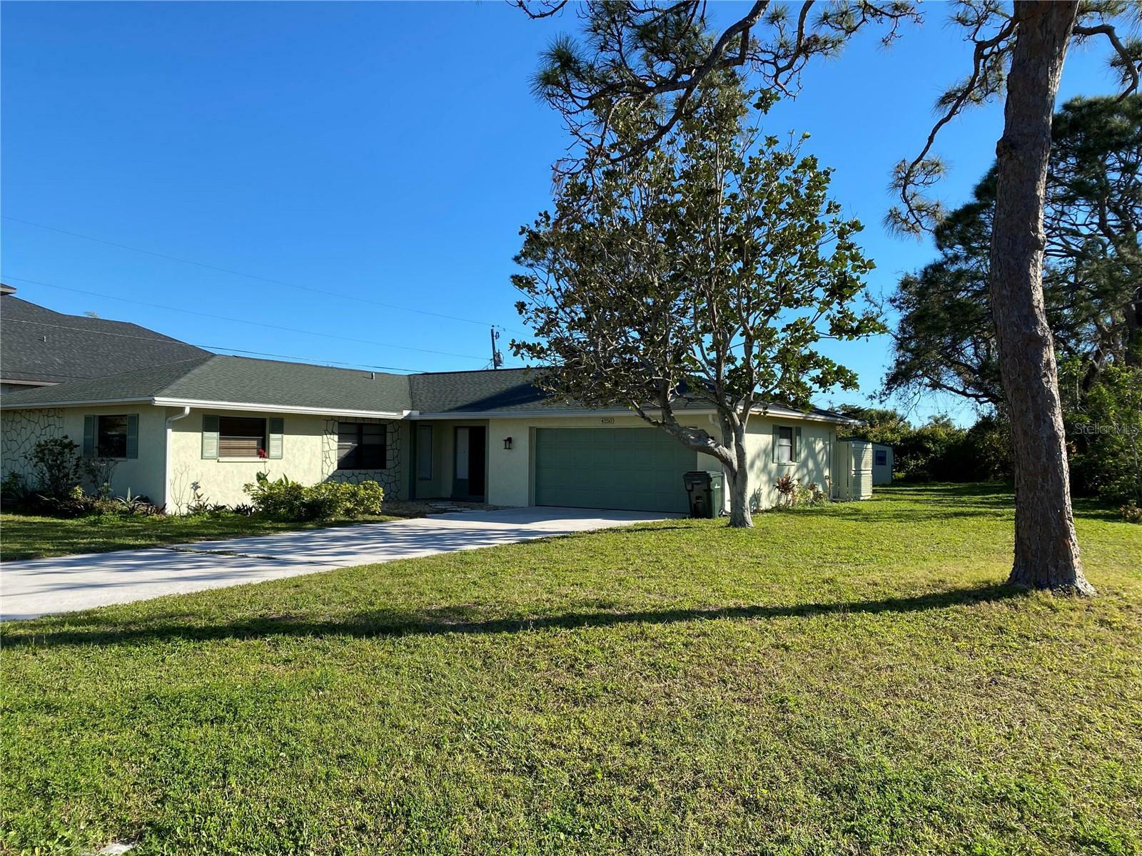 Property Photo: 4250 Shamrock Drive FL 34293