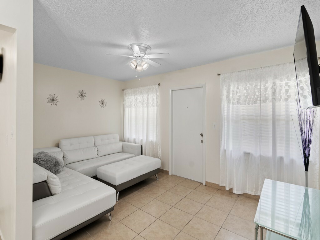 Property Photo:  7 Vista Palm Lane 204  FL 32962 