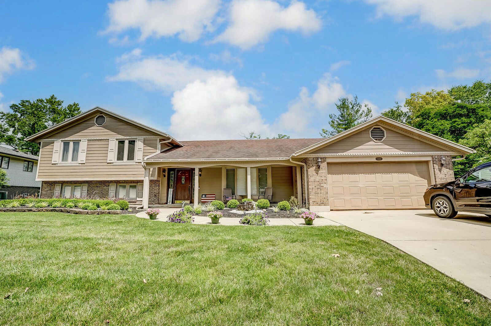 Property Photo:  1326 Claycrest Road  OH 45377 