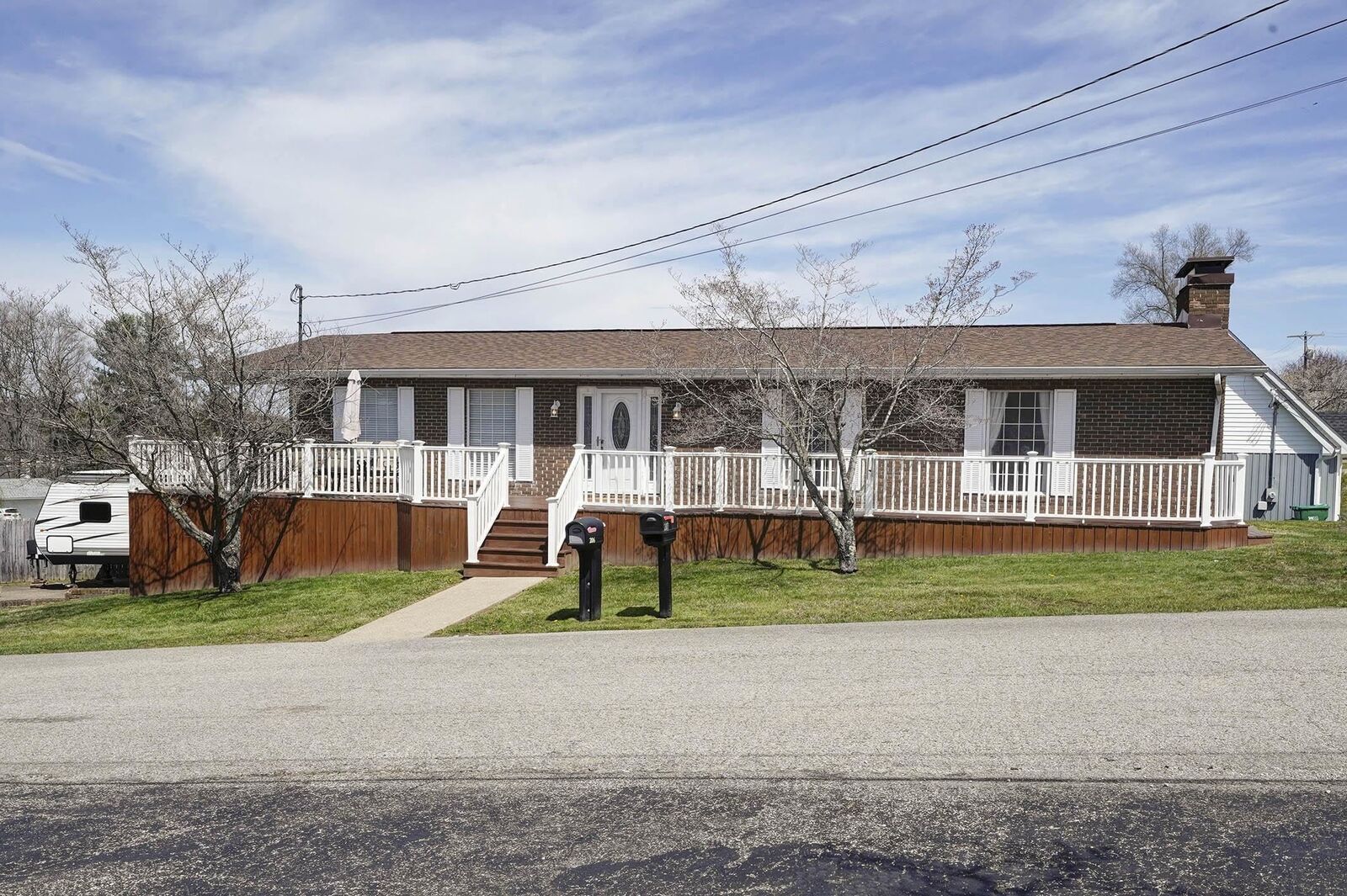 Property Photo:  206 Walnut Drive  WV 25526 