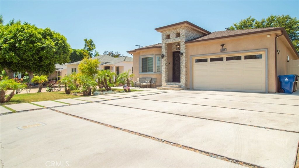 Property Photo:  6319 Colbath Avenue  CA 91401 