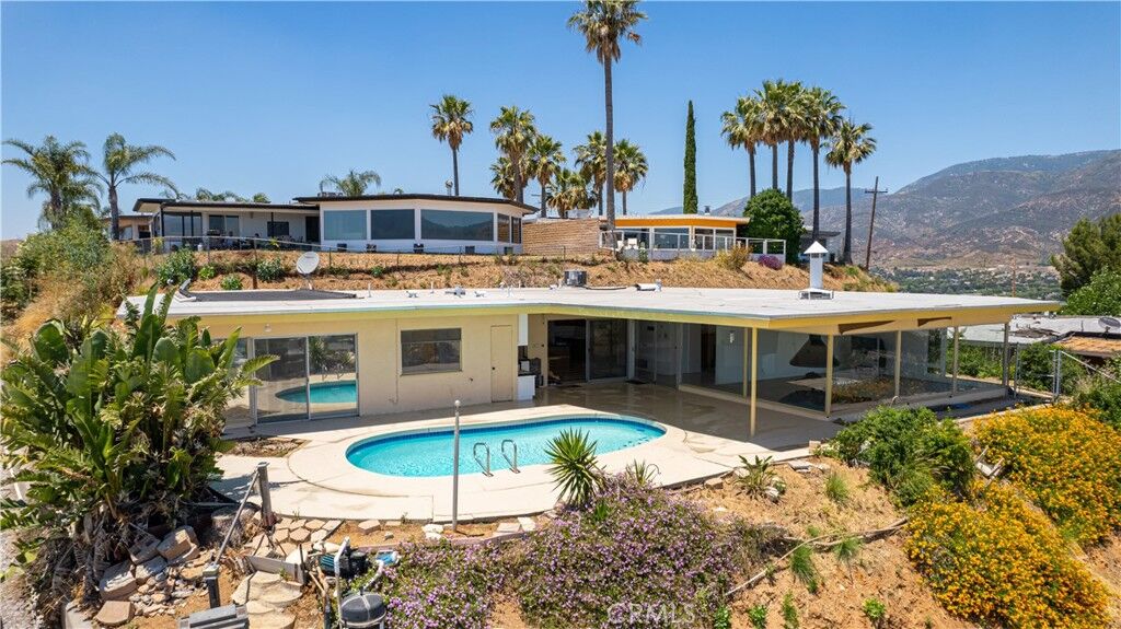 Property Photo: 505 Edgerton Drive CA 92405