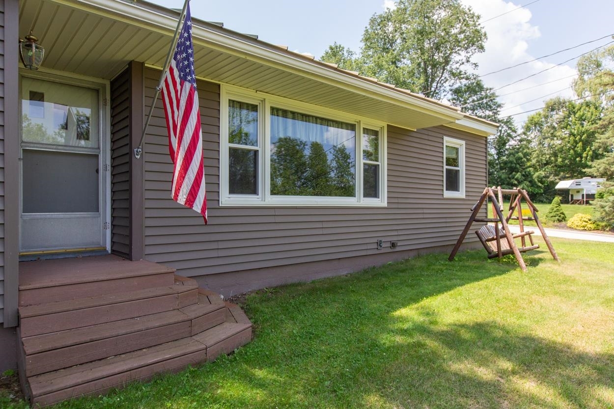 Property Photo:  7 Lincoln Street  NH 03275 