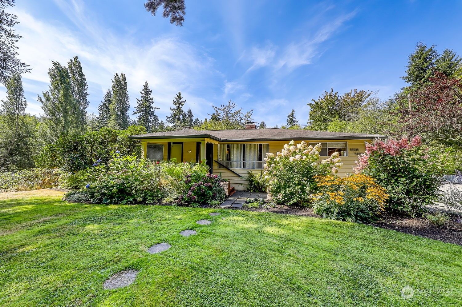 House for sale in Bainbridge Island 5009 Taylor Avenue NE, Bainbridge