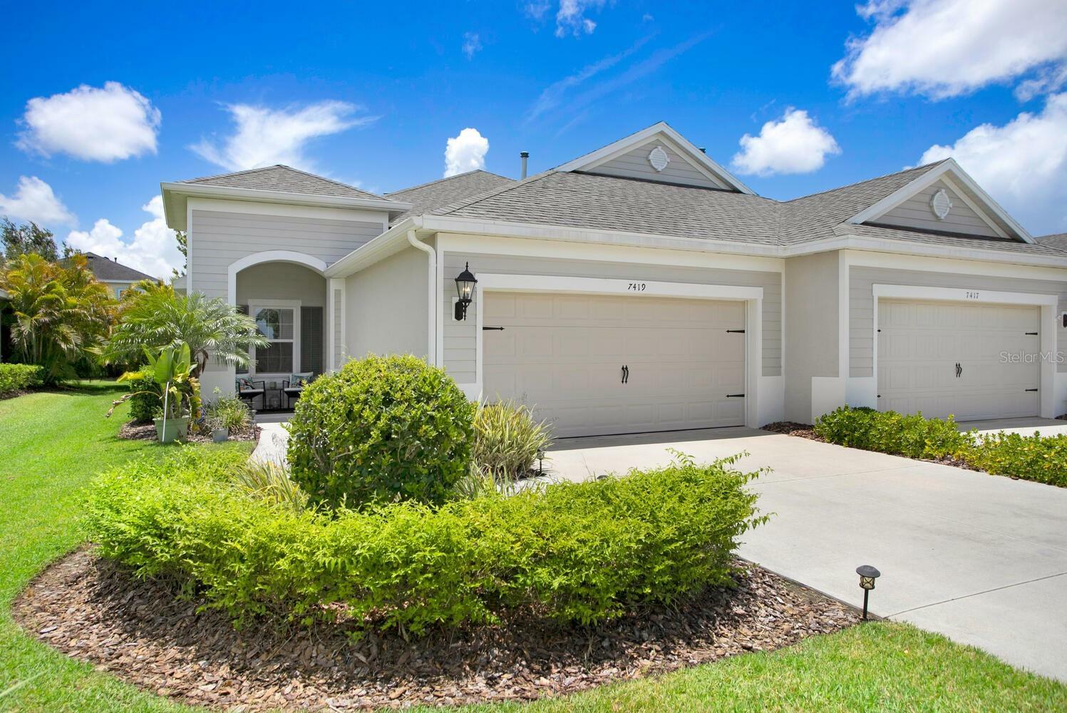 Property Photo:  7419 Parkshore Drive  FL 33572 