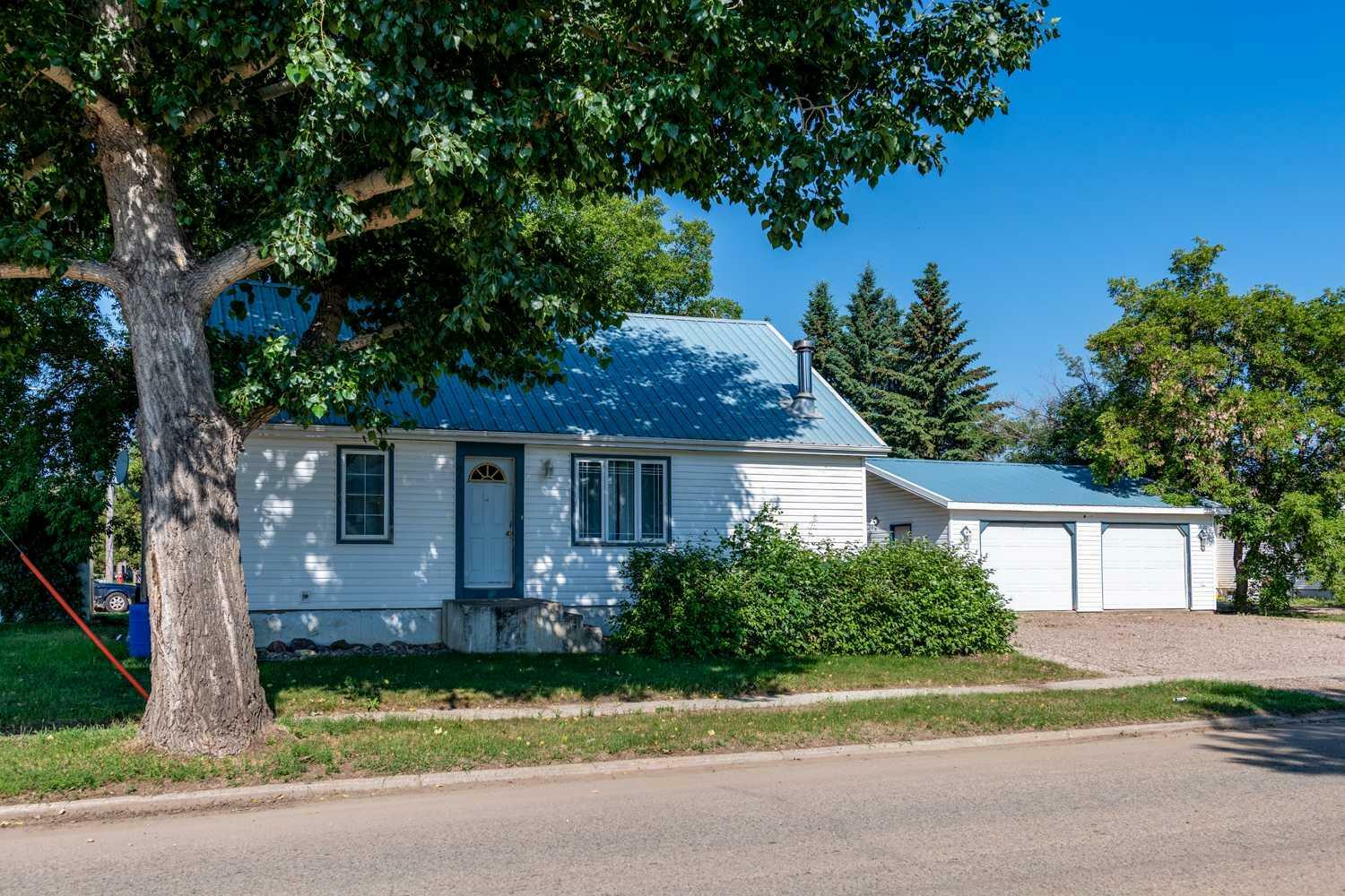 Property Photo:  5304 50 Avenue  AB T0B 3S0 