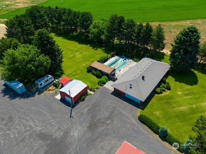 Property Photo: 805 S Highway 17 WA 99344