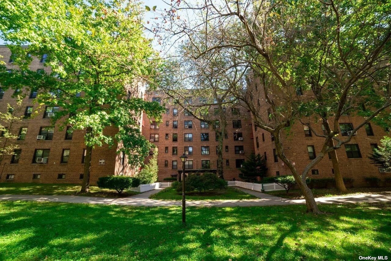 Property Photo:  83-20 98th Street 6E  NY 11421 