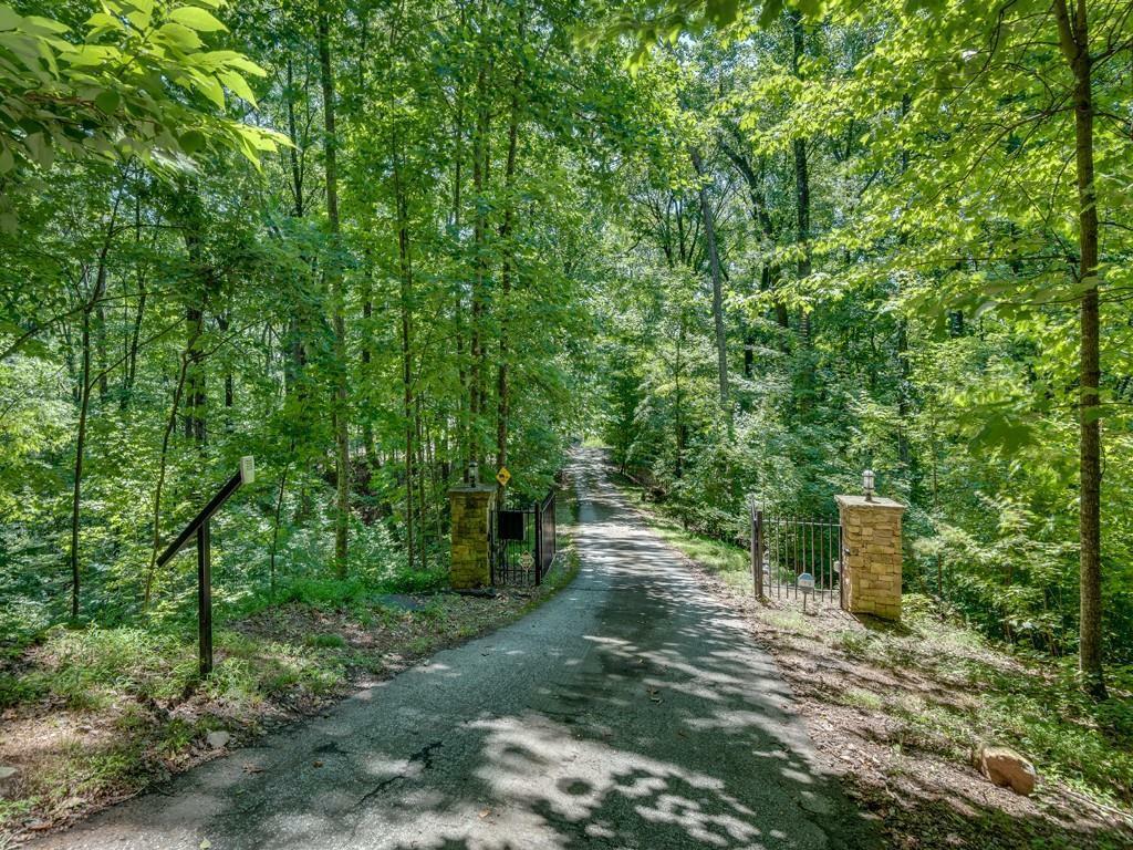Property Photo: 873 Laurel Ridge Road GA 30528