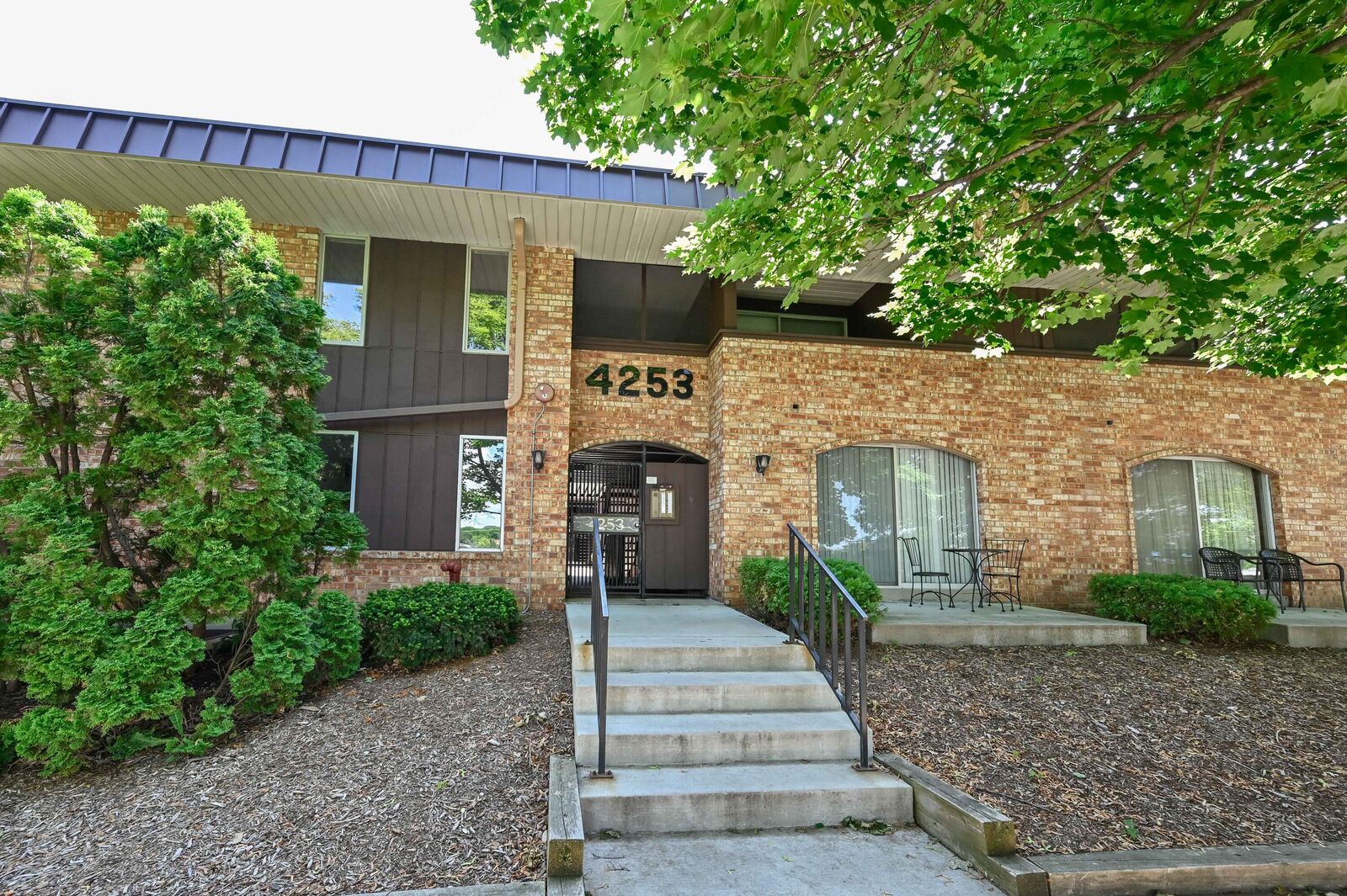 Property Photo:  4253 W Rivers Edge Cir 11  WI 53209 