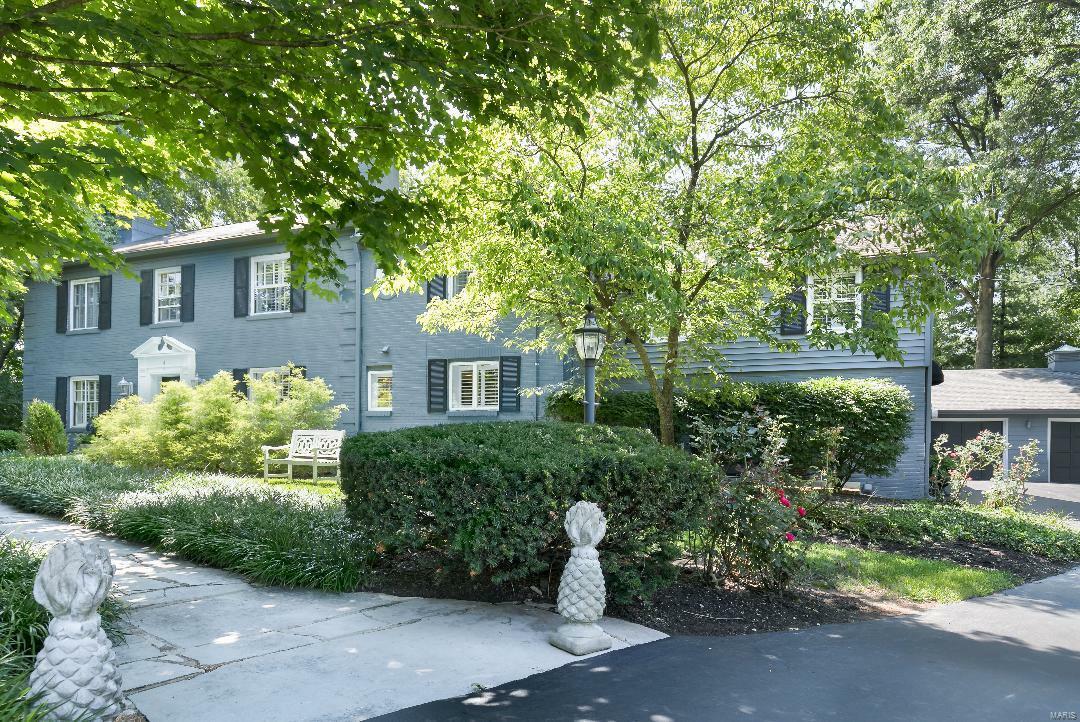Property Photo: 4 Maryhill Drive MO 63124