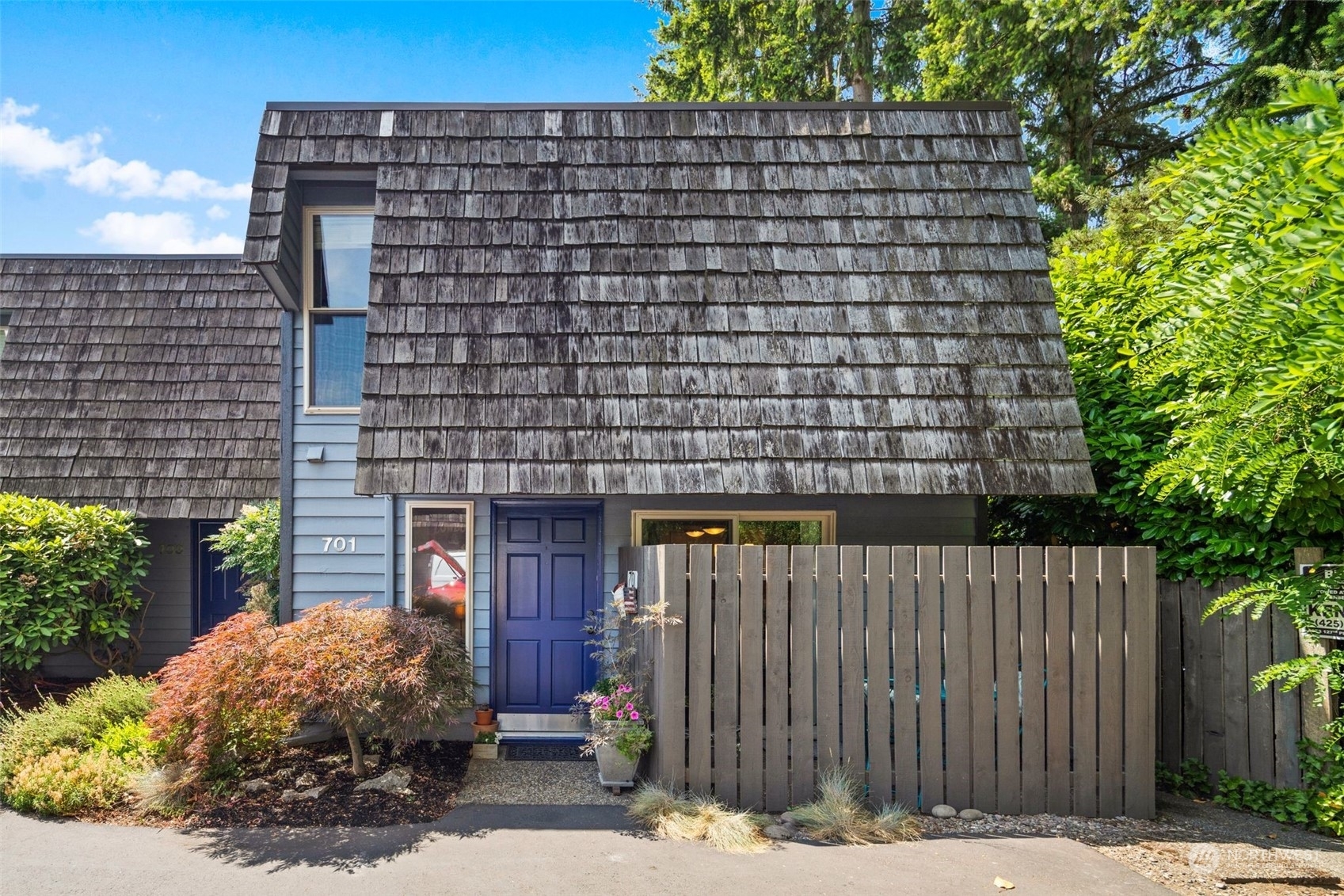 720 141st Lane SE 701  Bellevue WA 98007 photo