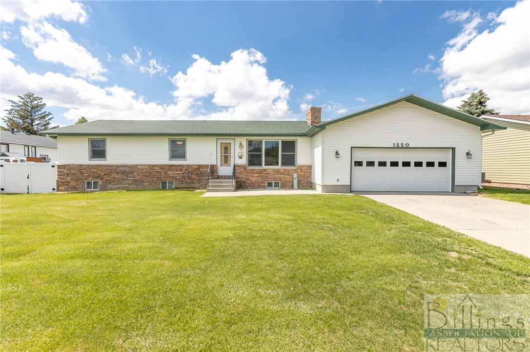 Property Photo:  1220 Lonesome Pine  MT 59105 