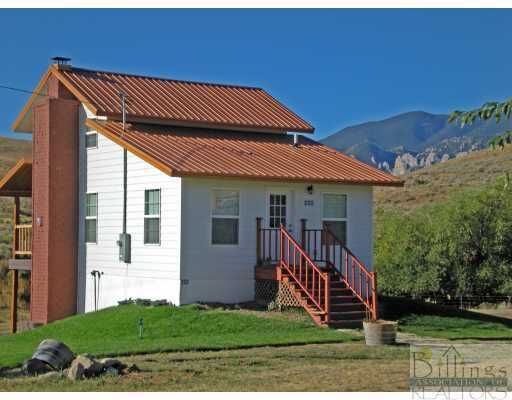 Property Photo: 202 S 4th Street MT 59007