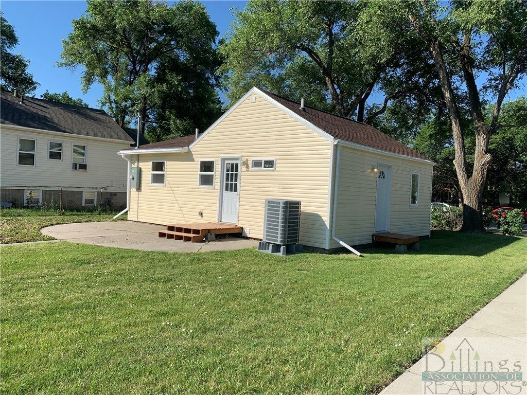 Property Photo: 701 S 34th Street MT 59101