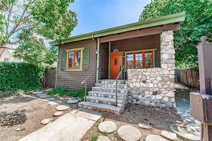 Property Photo:  812 N Avenue 64  CA 90042 