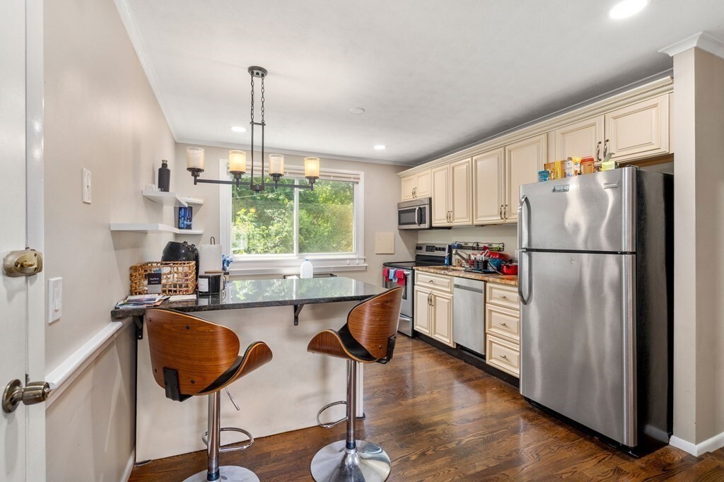 Property Photo: 3 Endicott St 4 MA 02062