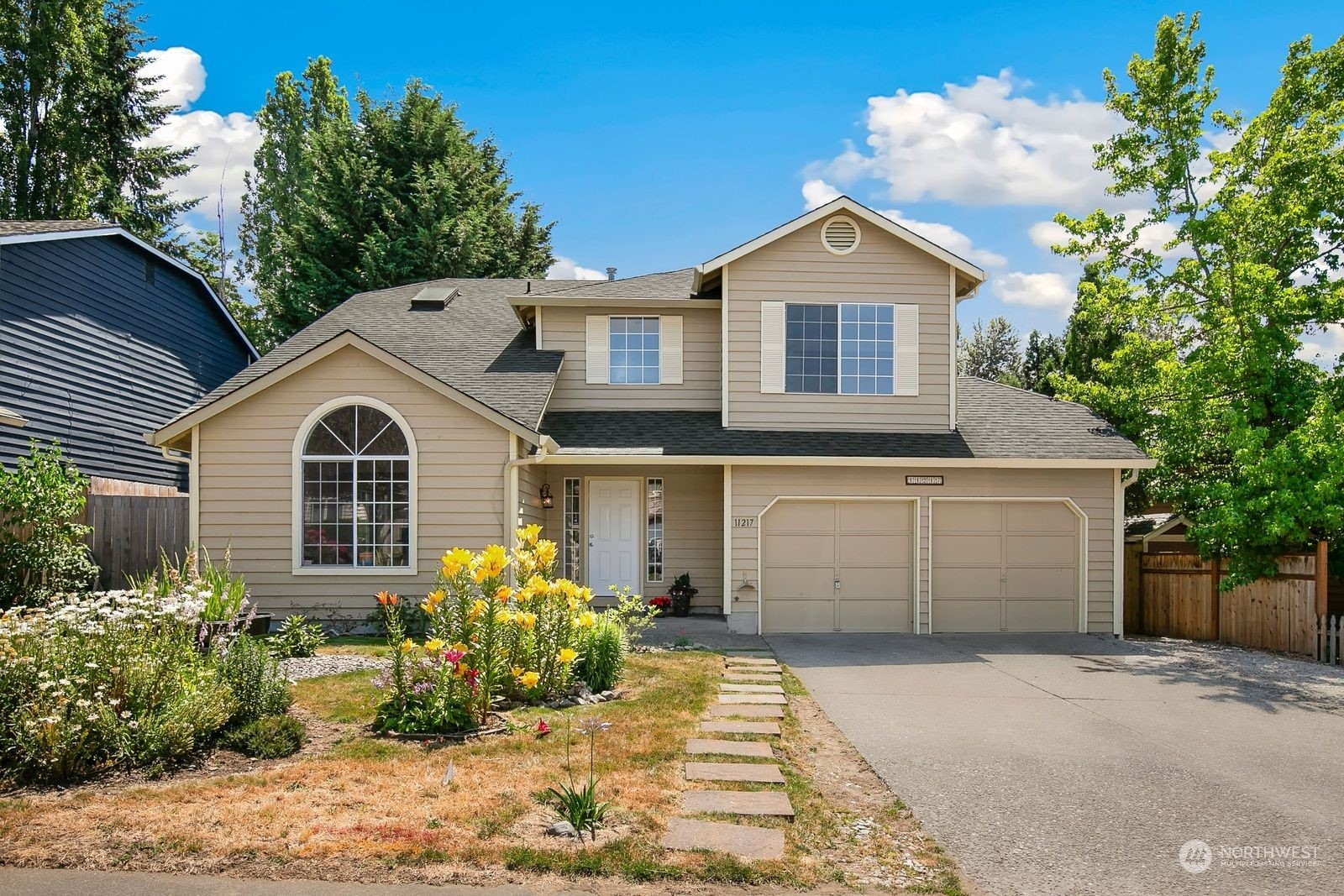 Property Photo:  11217 SE 268th Street  WA 98030 