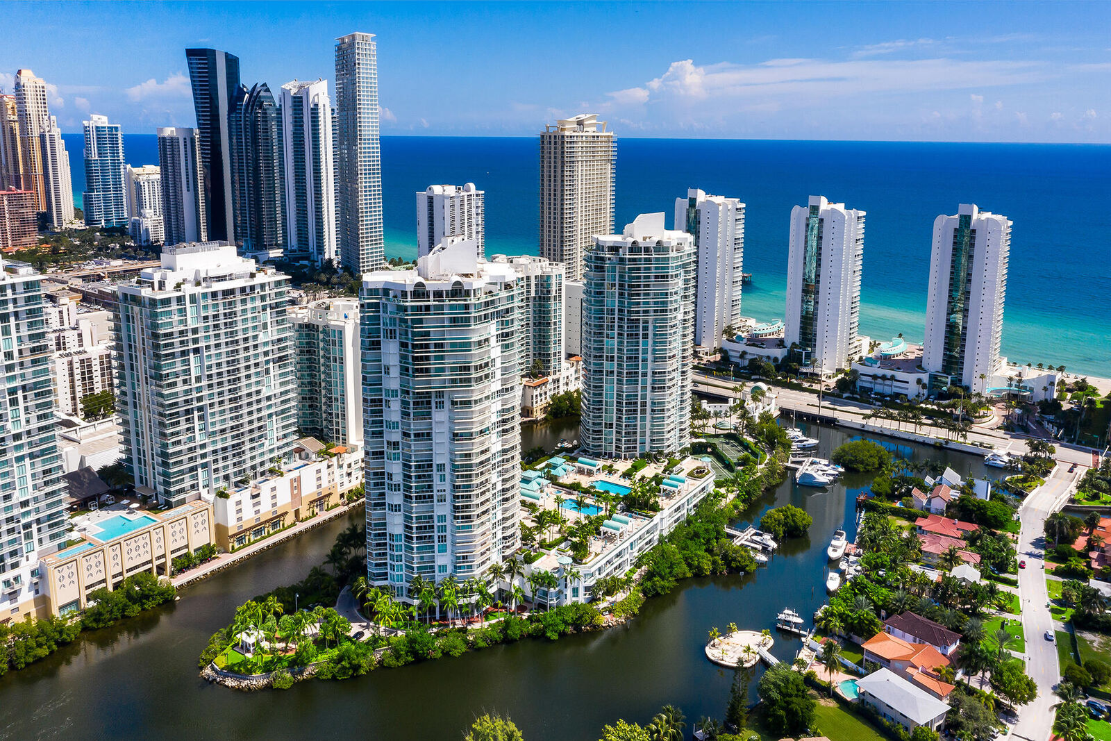 Property Photo:  16400 Collins Avenue 1046  FL 33160 