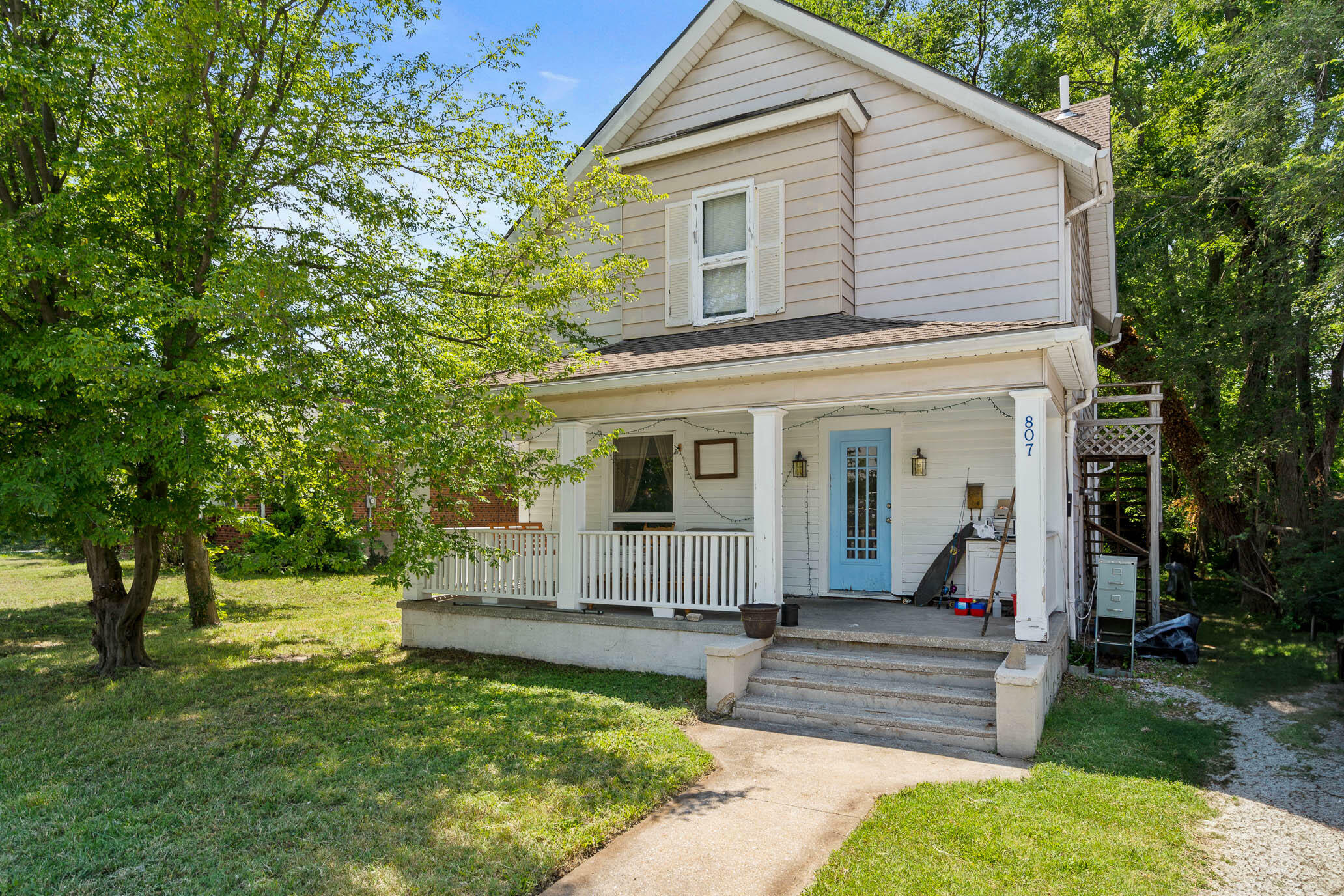 Property Photo:  807 N Eighth St  MO 65201 