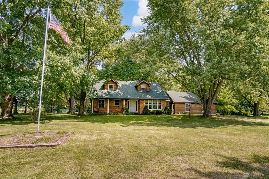 Property Photo:  620 Richland Road  OH 45385 