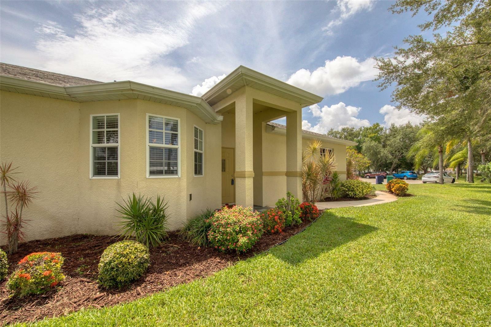 Property Photo:  420 28th Street W  FL 34221 