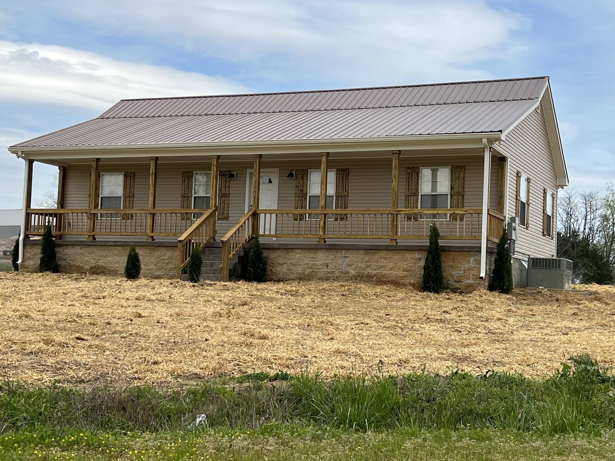 Property Photo: 2363 Willette Rd TN 37150