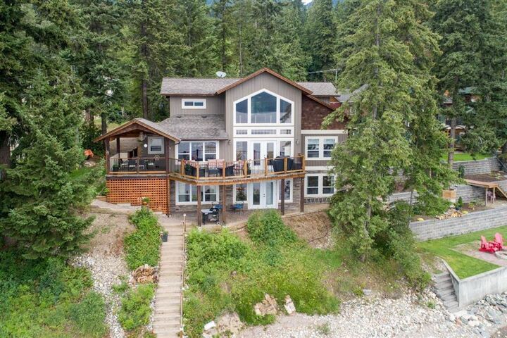 House for sale in Anglemont 7708 SquilaxAnglemont Road, Anglemont, BC