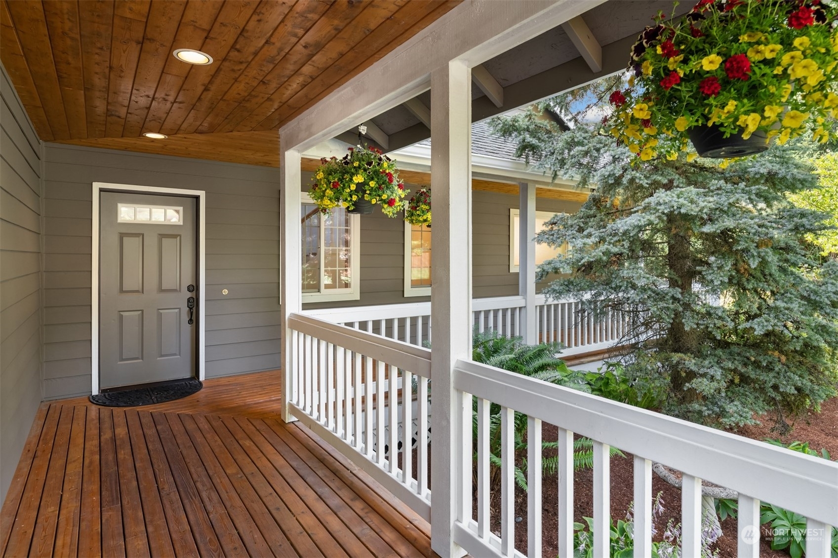 Property Photo: 20119 208th Avenue SE WA 98058