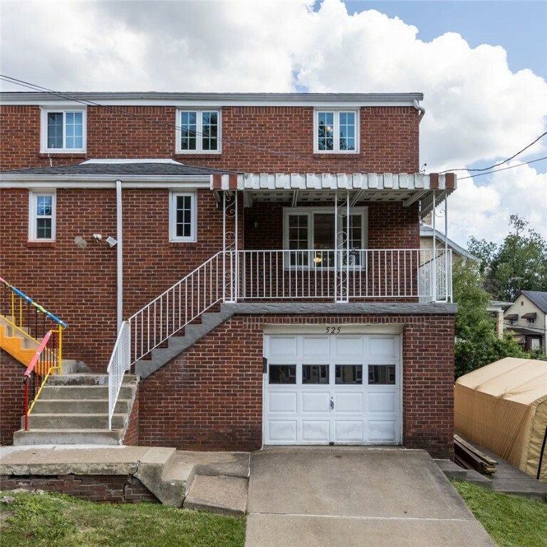 Property Photo:  525 Overbrook Blvd  PA 15210 