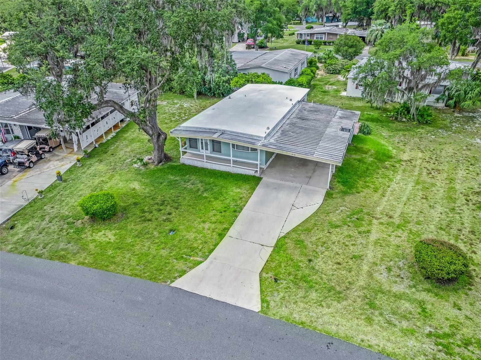 Property Photo:  48 N Bobwhite Road  FL 34785 