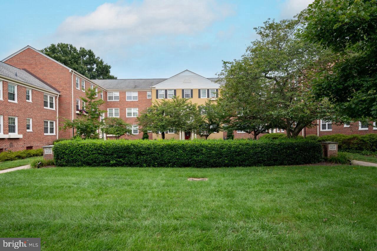 Property Photo:  6611 10th Street A2  VA 22307 