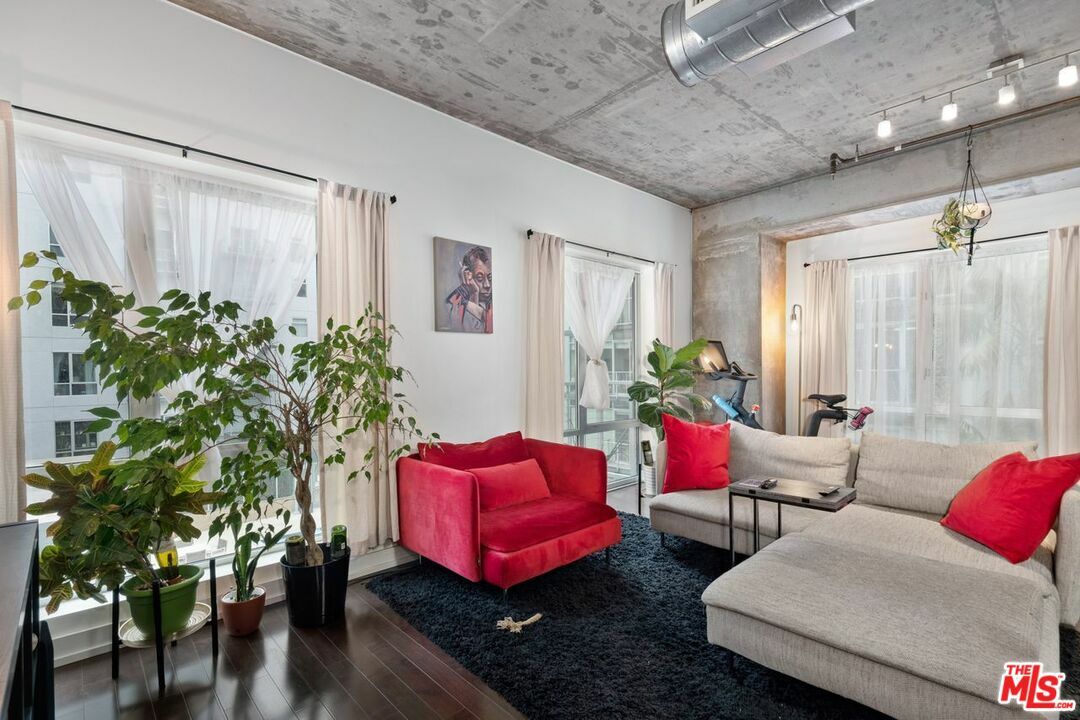 Property Photo: 645 W 9th St 431 CA 90015