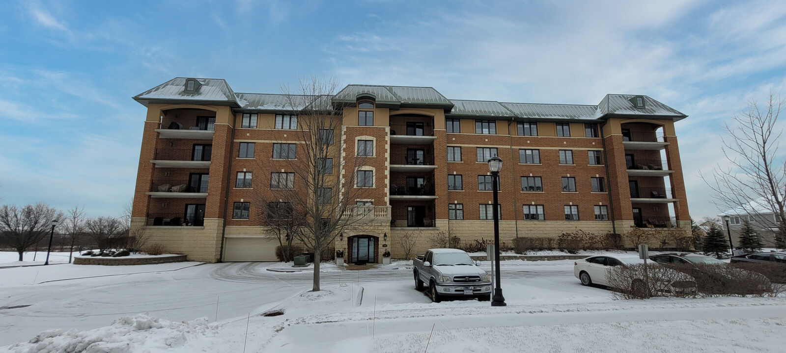 Property Photo:  15630 Park Station Boulevard 305  IL 60467 