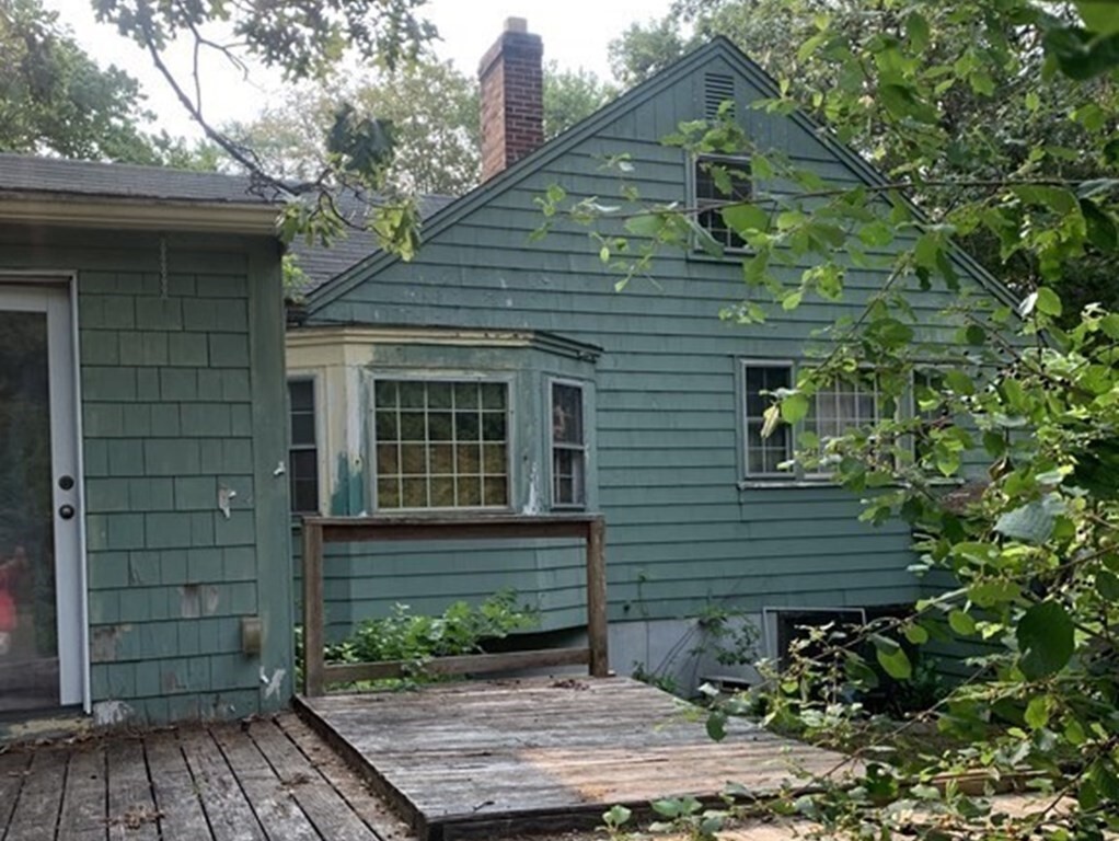 Property Photo:  273 Locust St  MA 02703 