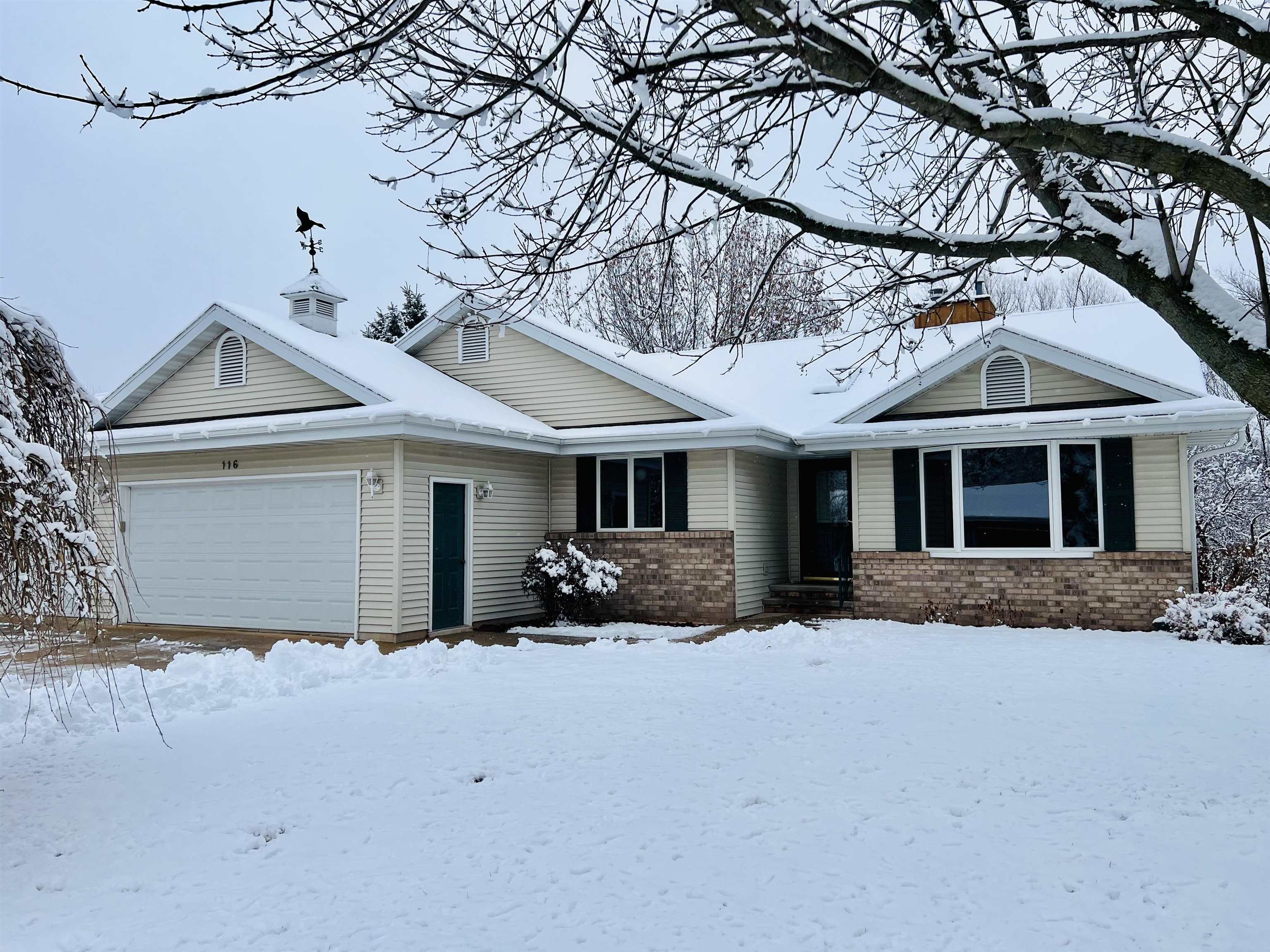 Property Photo:  116 Crystal Springs Drive  WI 54944 