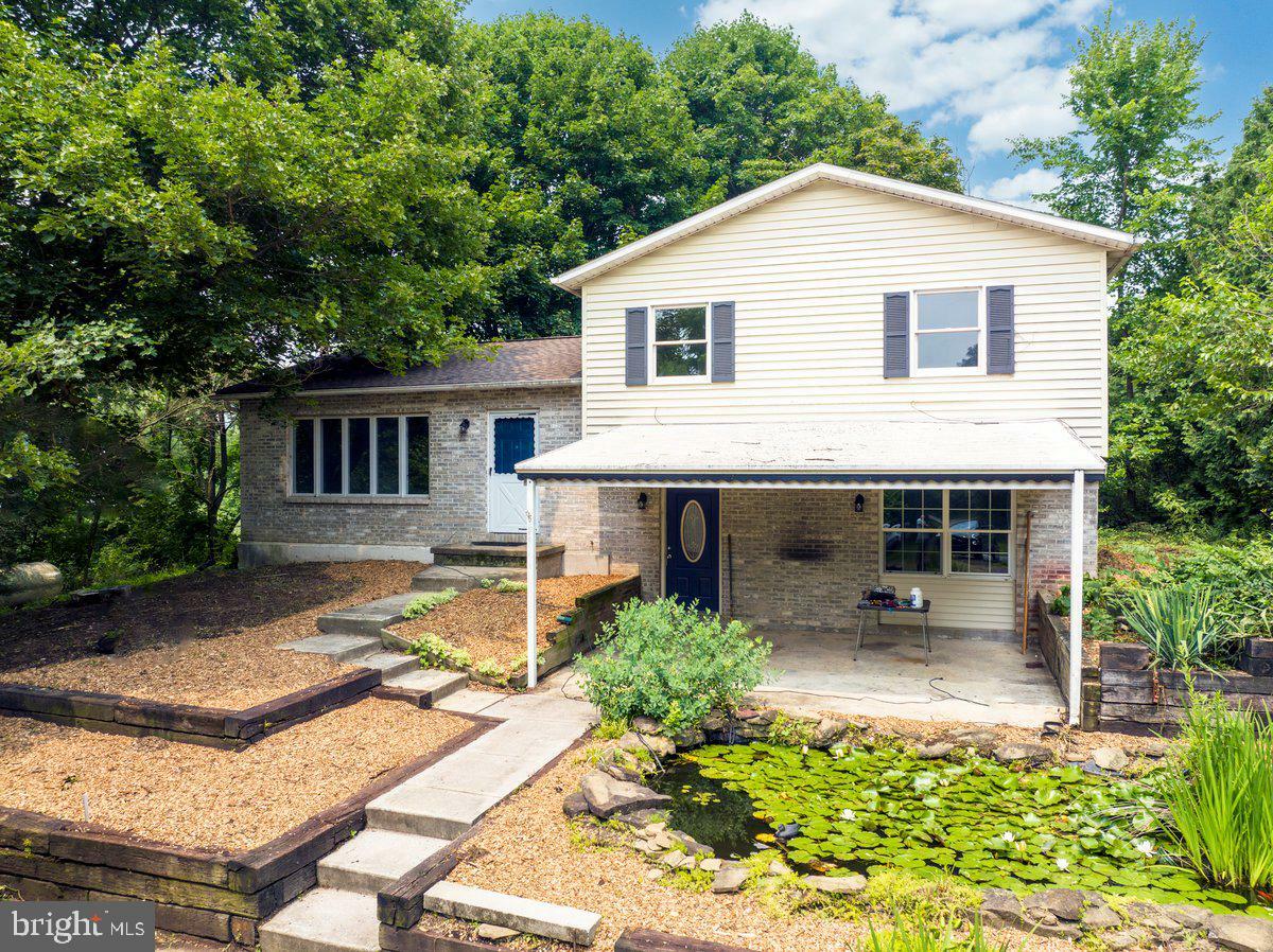 Property Photo:  6 N Old Bernville Road  PA 19506 
