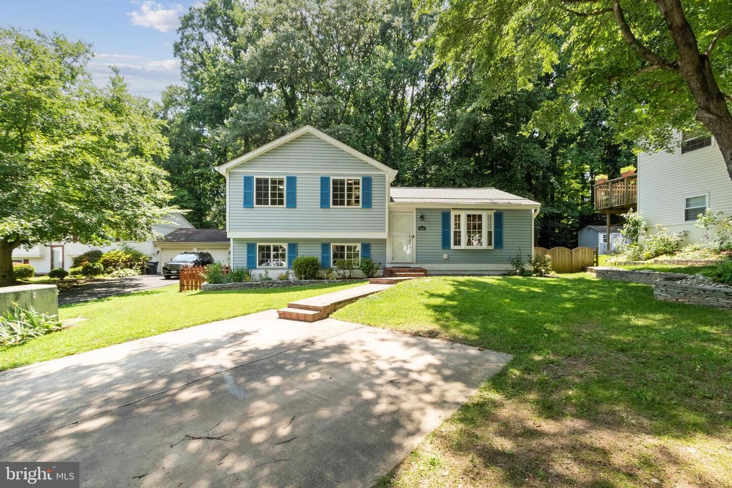 Property Photo: 8409 Rainbow Bridge Lane VA 22153