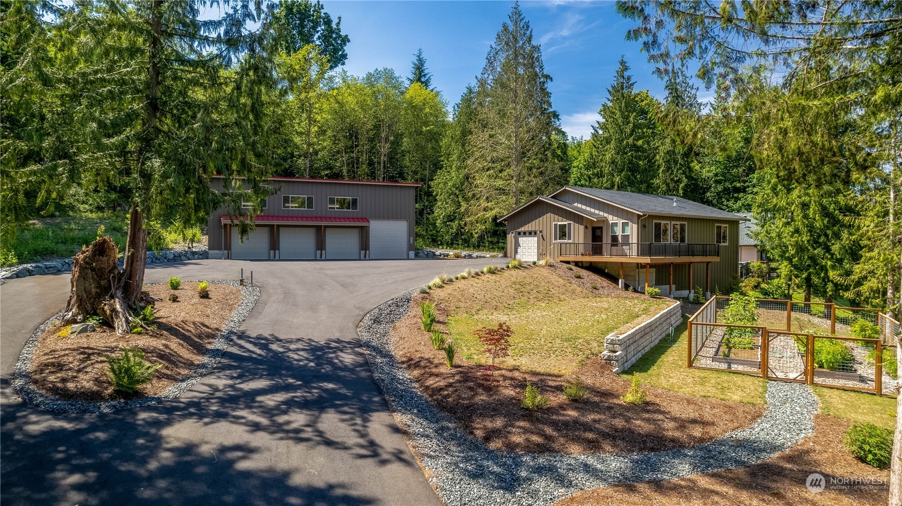 Property Photo:  425 W Lake Samish Drive  WA 98229 