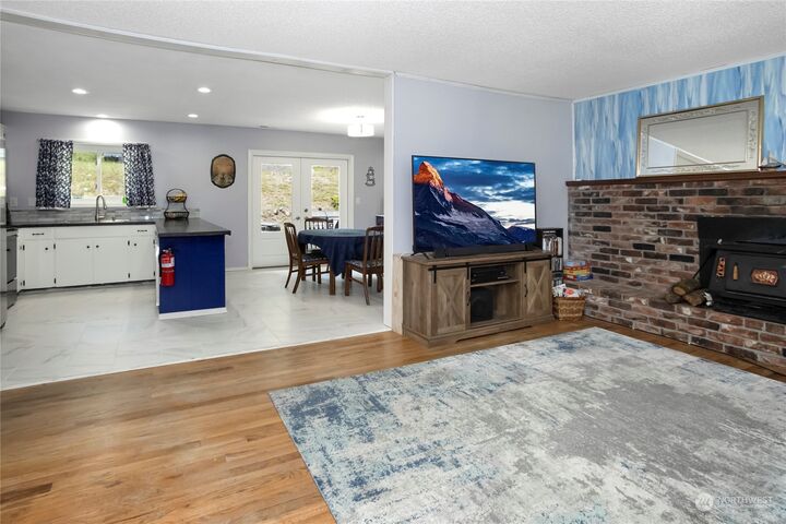 Property Photo: 496 Haussler Road WA 98626