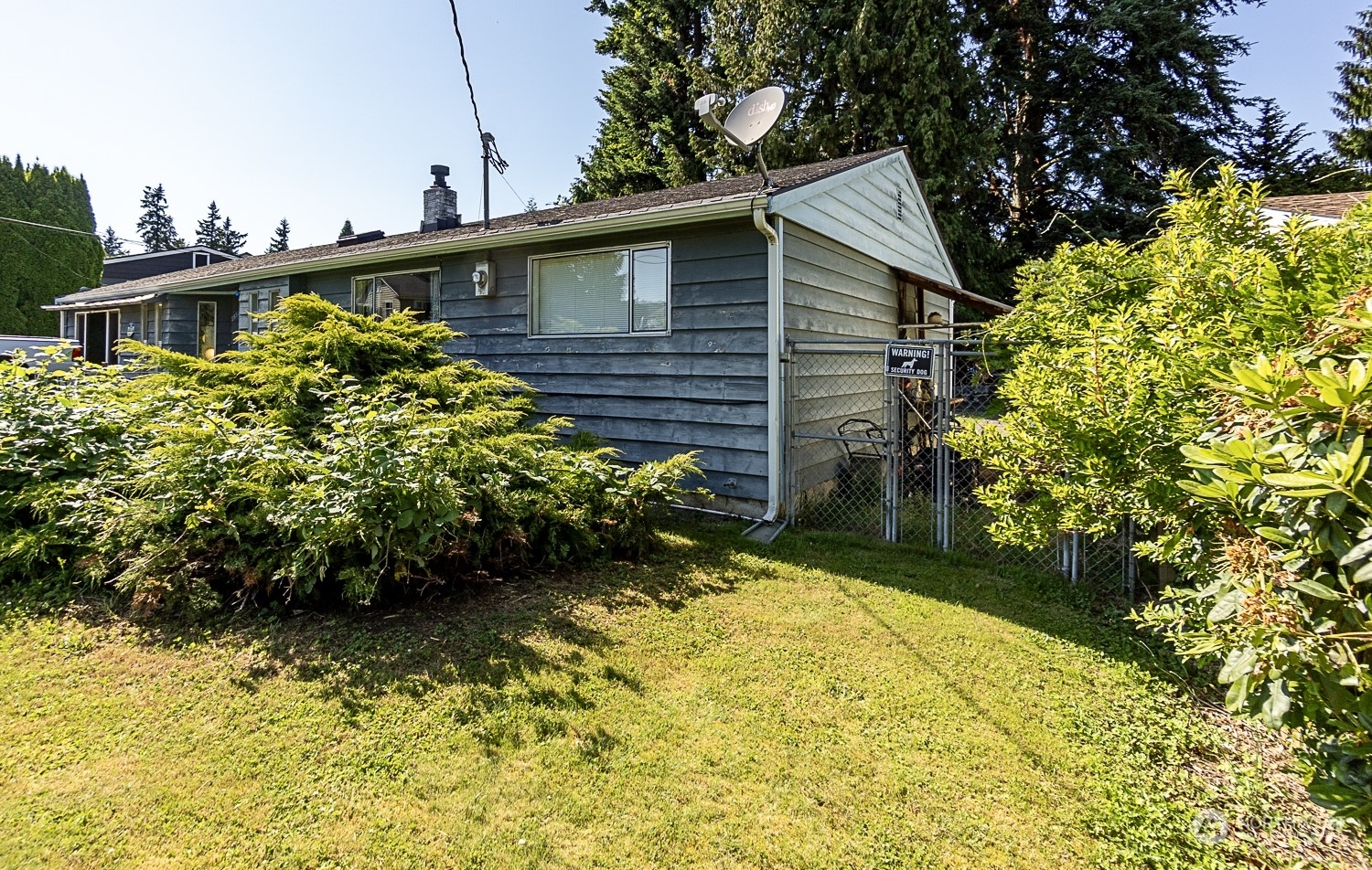 Property Photo:  2831 Russet Road  WA 98036 