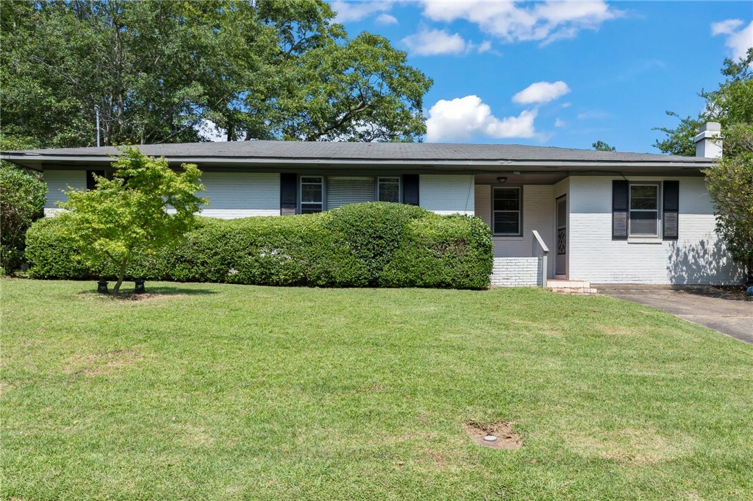 Property Photo:  321 Village Drive  AL 36830 