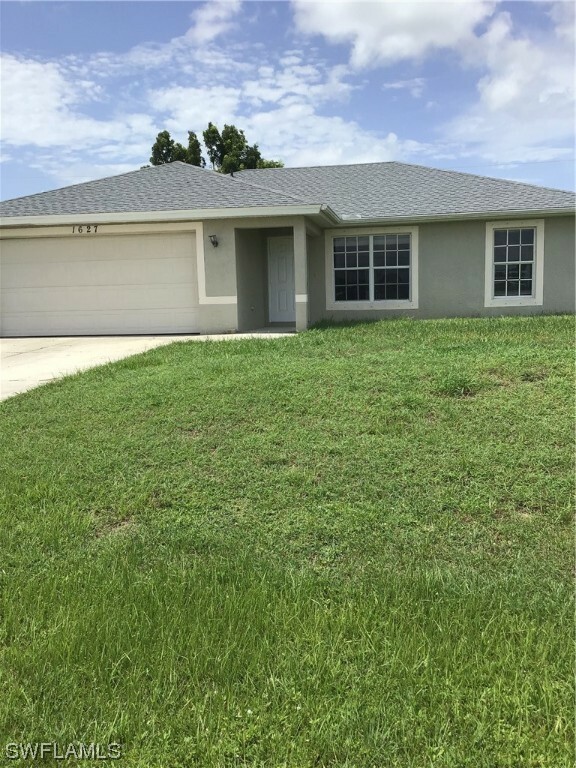 Property Photo:  1627 NE 17th Street  FL 33909 